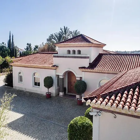 Villa Casa Eden - Super Luxury 4 Bedroom With Tennis Court 2 Swimming Pools Stunning Seaviews *