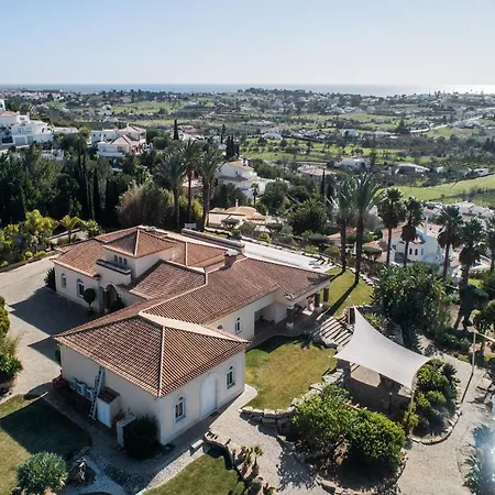 Casa Eden - Super Luxury 4 Bedroom With Tennis Court 2 Swimming Pools Stunning Seaviews Villa