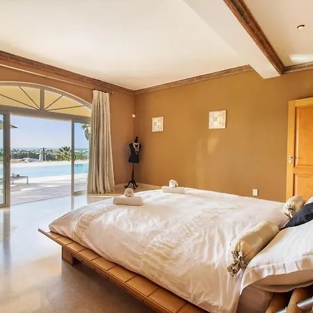 Casa Eden - Super Luxury 4 Bedroom With Tennis Court 2 Swimming Pools Stunning Seaviews *
