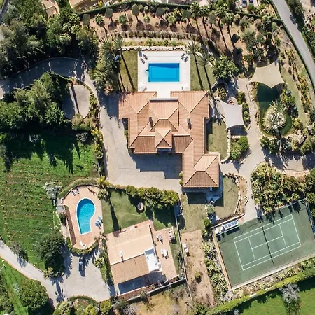 Casa Eden - Super Luxury 4 Bedroom With Tennis Court 2 Swimming Pools Stunning Seaviews Villa