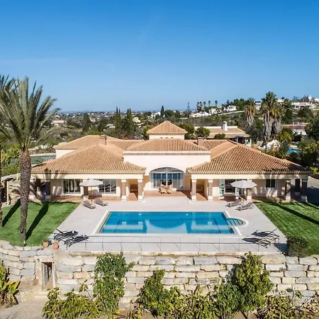 Casa Eden - Super Luxury 4 Bedroom With Tennis Court 2 Swimming Pools Stunning Seaviews וילה גיאה