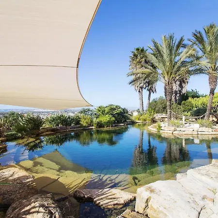 וילה Casa Eden - Super Luxury 4 Bedroom With Tennis Court 2 Swimming Pools Stunning Seaviews גיאה