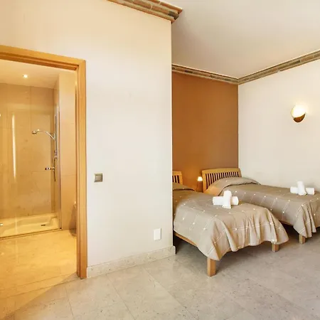 וילה Casa Eden - Super Luxury 4 Bedroom With Tennis Court 2 Swimming Pools Stunning Seaviews