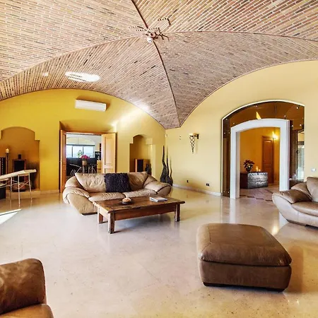 Casa Eden - Super Luxury 4 Bedroom With Tennis Court 2 Swimming Pools Stunning Seaviews Villa *
