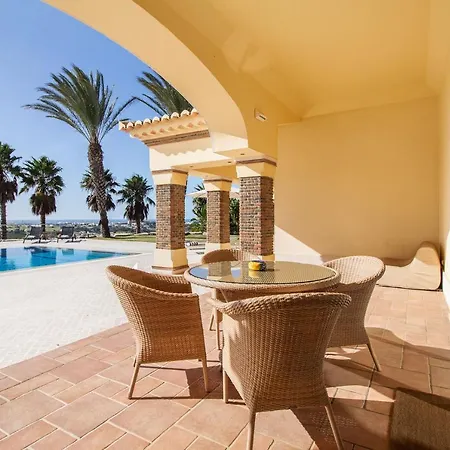 Casa Eden - Super Luxury 4 Bedroom With Tennis Court 2 Swimming Pools Stunning Seaviews * Guia (Faro)
