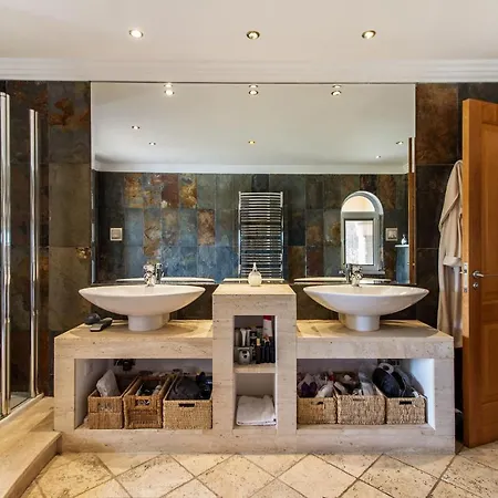 Casa Eden - Super Luxury 4 Bedroom With Tennis Court 2 Swimming Pools Stunning Seaviews Villa *