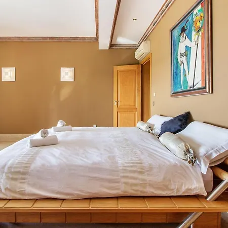 Casa Eden - Super Luxury 4 Bedroom With Tennis Court 2 Swimming Pools Stunning Seaviews Guia (Faro)